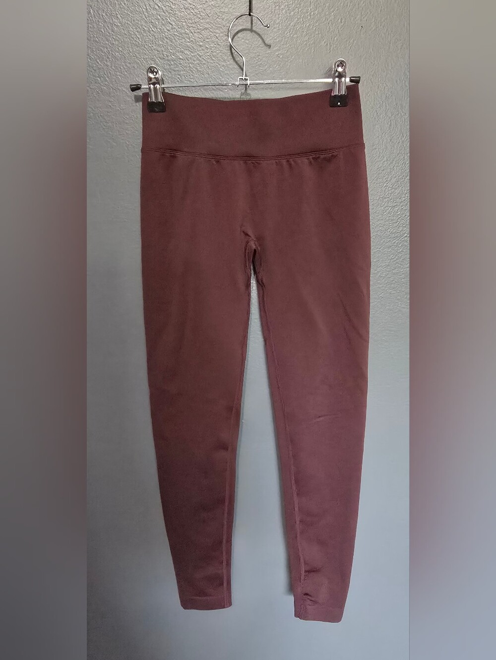 YoungLA Leggings No Front Seam Butt Scrunch In Wine